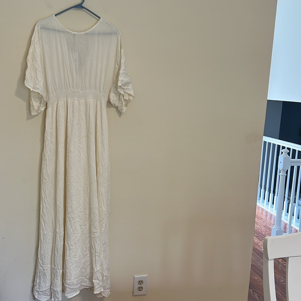 Showpo sitting pretty maxi dress Cream Draped Fabric Top size 10 new - Picture 8 of 11
